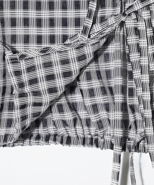 MILKFED.(ミルクフェド)の「SHEER PLAID BLOUSE(シャツ/ブラウス・レディース・ブラック/オフホワイト/ライトグリーン・ONE SIZE)」の9枚目の写真