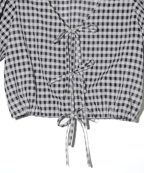 MILKFED.(ミルクフェド)の「SHEER PLAID BLOUSE(シャツ/ブラウス・レディース・ブラック/オフホワイト/ライトグリーン・ONE SIZE)」の8枚目の写真