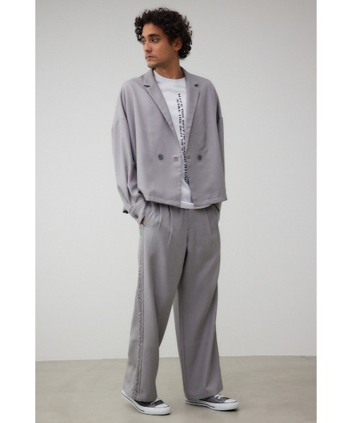 AZUL by moussy(アズールバイマウジー)の「2タックライン刺繍ワイドパンツ(その他パンツ・メンズ・グレー/ベージュ・FREE)」の4枚目の写真