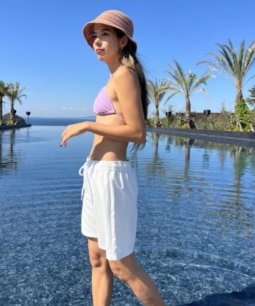 ROXY（ロキシー）の「LUNCH CALM COLOR/ロキシーウエストゴムボードショーツ・サーフトランクス (水着)（水着・レディース・ブラック/ホワイト/ネイビー・SMALL/MEDIUM/LARGE）」の5枚目の写真