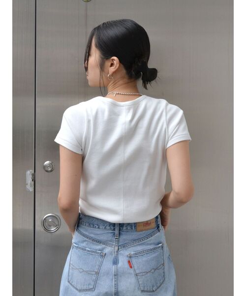 Ungrid（アングリッド）の「カラーフィットTee（Tシャツ/カットソー・レディース・ブラック/ピンク/グリーン/オフホワイト・FREE）」の10枚目の写真