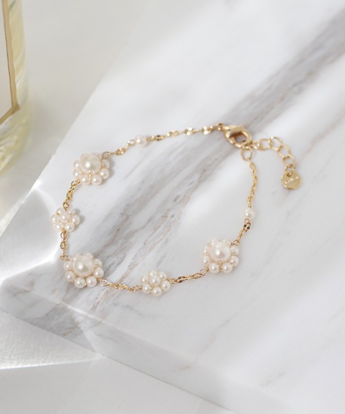 ANEMONE（アネモネ）の「パールフラワーブレスレット（ブレスレット・レディース・アイボリー・FREE）」の5枚目の写真