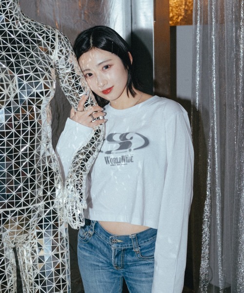 codegraphy（コードグラフィー）の「(WOMAN) WAVE Symbol Crop Long SLEEVE（Tシャツ/カットソー・レディース・ライトブルー/ホワイト/ブラック・MEDIUM/SMALL）」の4枚目の写真