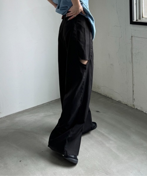 nemne store（ネンネストア）の「《Delfy》サイドカッティングスラックス（スラックス・レディース・グレー/ネイビー/ブラック・SMALL/MEDIUM）」の2枚目の写真