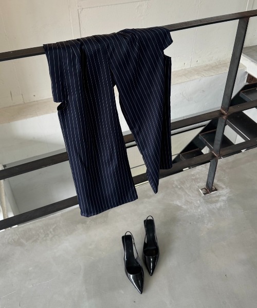 nemne store（ネンネストア）の「《Delfy》サイドカッティングスラックス（スラックス・レディース・グレー/ネイビー/ブラック・SMALL/MEDIUM）」の5枚目の写真