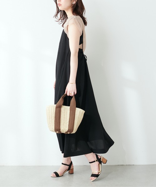 natural couture(ナチュラルクチュール)の「バックオープンワンピース(ワンピース・レディース・ブルー/グレー/ブラック/ベージュ・FREE)」の2枚目の写真