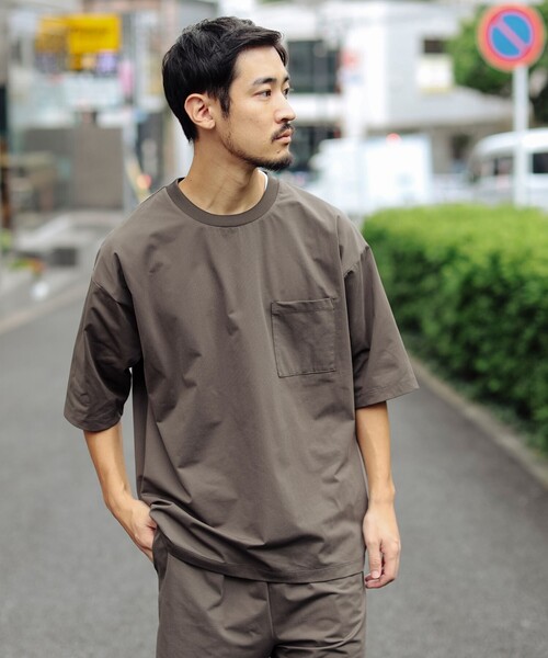 B:MING by BEAMS(ビーミングバイビームス)の「ストレッチ メッシュ ソリッド ポケットTシャツ(Tシャツ/カットソー・メンズ・ブラック/ブラウン系その他5・SMALL/MEDIUM/LARGE/X-LARGE)」の1枚目の写真