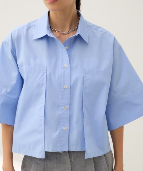 crie conforto(クリーコンフォルト)の「クロップドシャツ(シャツ/ブラウス・レディース・オフホワイト/ブラック/ライトブルー・FREE)」の3枚目の写真