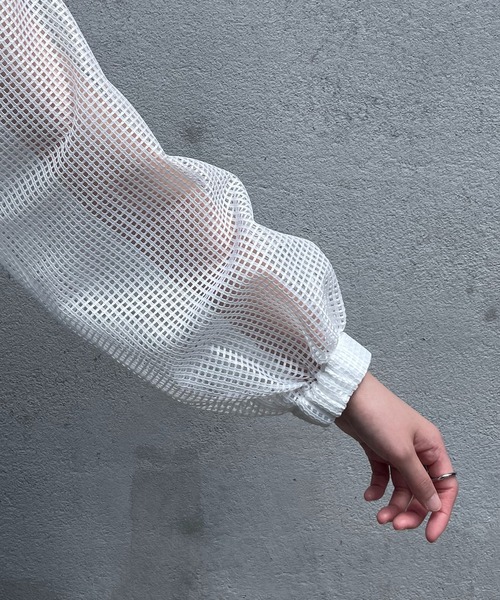 COLLAGE GALLARDAGALANTE（コラージュガリャルダガランテ）の「スクエアメッシュブルゾン（ブルゾン・レディース・オフホワイト/ネイビー・FREE）」の5枚目の写真