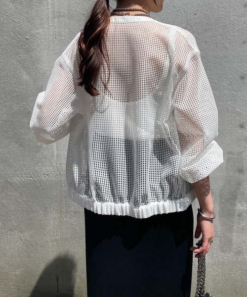 COLLAGE GALLARDAGALANTE（コラージュガリャルダガランテ）の「スクエアメッシュブルゾン（ブルゾン・レディース・オフホワイト/ネイビー・FREE）」の20枚目の写真