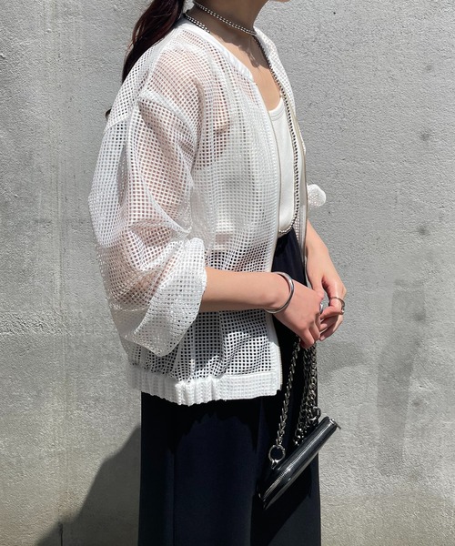 COLLAGE GALLARDAGALANTE（コラージュガリャルダガランテ）の「スクエアメッシュブルゾン（ブルゾン・レディース・オフホワイト/ネイビー・FREE）」の21枚目の写真