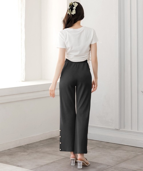 Julia Boutique(ジュリアブティック)の「シェルボタン付きフレアニットパンツ/24098(その他パンツ・レディース・ピンク/ホワイト/ブラック・ONE)」の11枚目の写真
