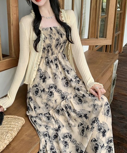 Miniministore(ミニミニストア)の「花柄 キャミワンピース 胸元シャーリング(ワンピース・レディース・マルチ・L/M/XL)」の8枚目の写真