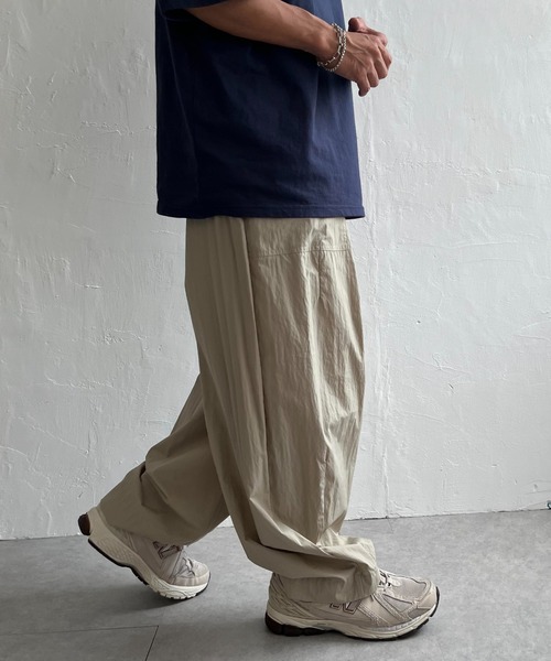 POWER TO THE PEOPLE（パワートゥーザピープル）の「ワッシャーナイロン バルーンパンツ（その他パンツ・メンズ・ベージュ/オリーブ/ブラック・M/L）」の2枚目の写真