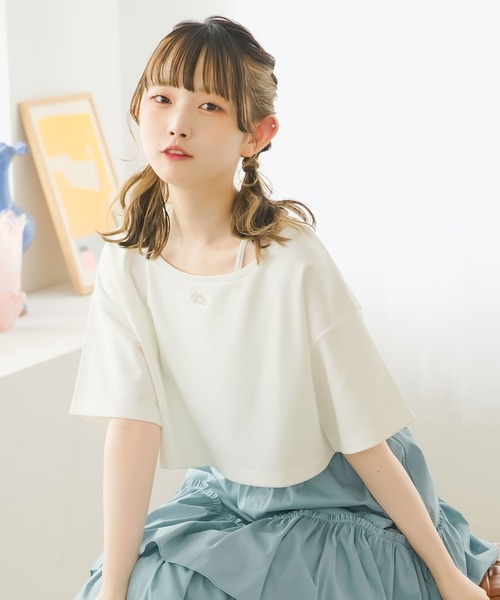 moulis'(ムーリス)の「クロップドロゴ刺繍Tシャツ(Tシャツ/カットソー・レディース・ベージュ/ホワイト/ブルー・LARGE/MEDIUM/3L/LL)」の4枚目の写真