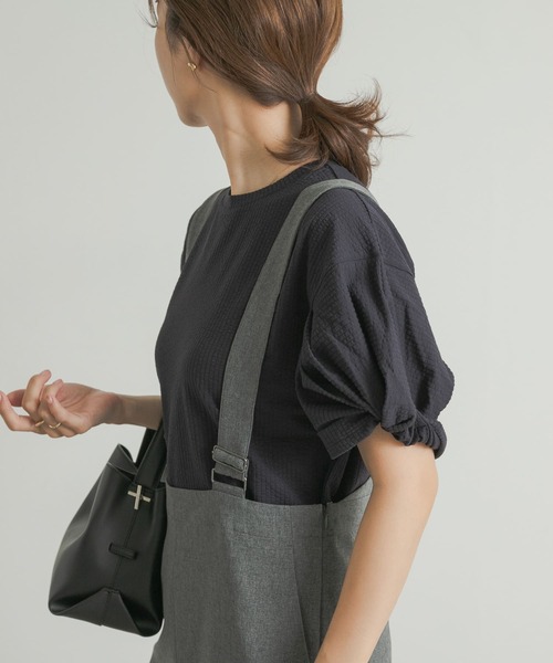 URBAN RESEARCH DOORS(アーバンリサーチドアーズ)の「ツイストスリーブプルオーバー(Tシャツ/カットソー・レディース・ネイビー/オフホワイト・MEDIUM)」の2枚目の写真