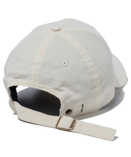 NEW ERA（ニューエラ）の「NEW ERA NEW YORK YANKEES SUMMER CORDUROY 9TWENTY（ニューエラ ニューヨーク・ヤンキース サマー コーデュロイ 920）（キャップ・メンズ・ホワイト系・FREE）」の6枚目の写真