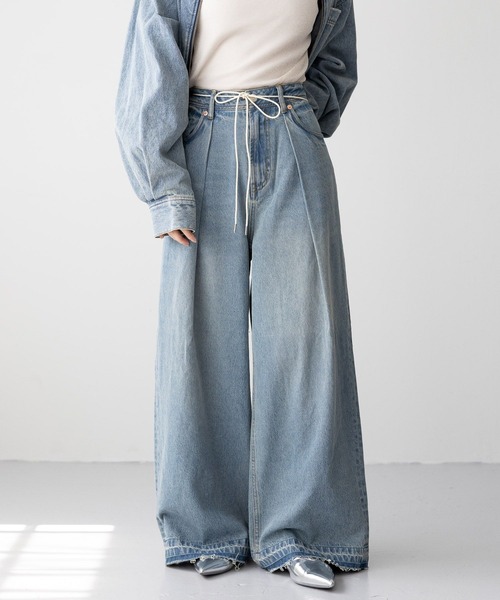 bibiy 未使用タグ付きライトブルーワイドレッグデニム RAGEBLUE（レイジブルー）の「ウエスト紐付き/タックワイドデニム