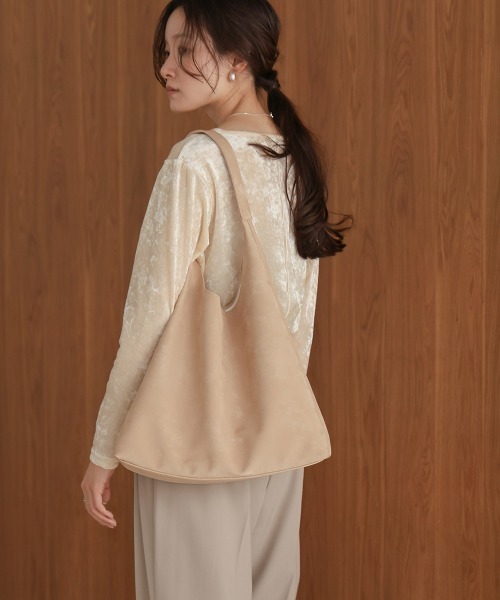 Bab（バブ）の「シャイニートライアングルBAG（トートバッグ・レディース・ベージュ/ブラック/シルバー・ONESIZE）」の11枚目の写真