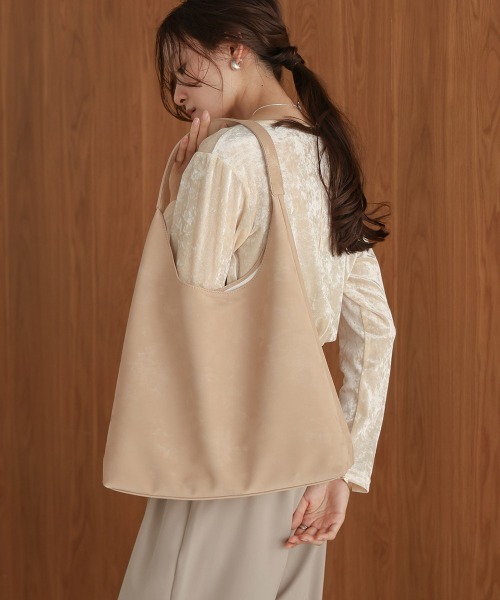 Bab（バブ）の「シャイニートライアングルBAG（トートバッグ・レディース・ベージュ/ブラック/シルバー・ONESIZE）」の15枚目の写真