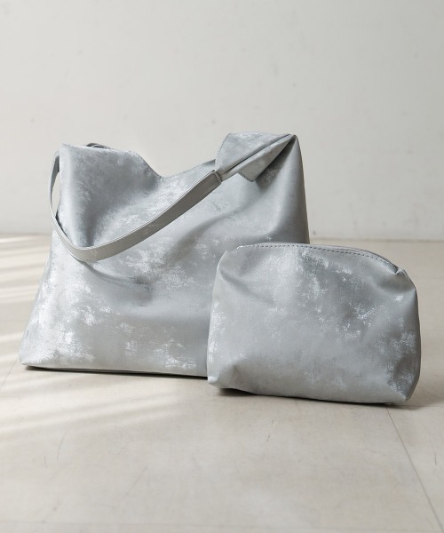 Bab（バブ）の「シャイニートライアングルBAG（トートバッグ・レディース・ベージュ/ブラック/シルバー・ONESIZE）」の22枚目の写真