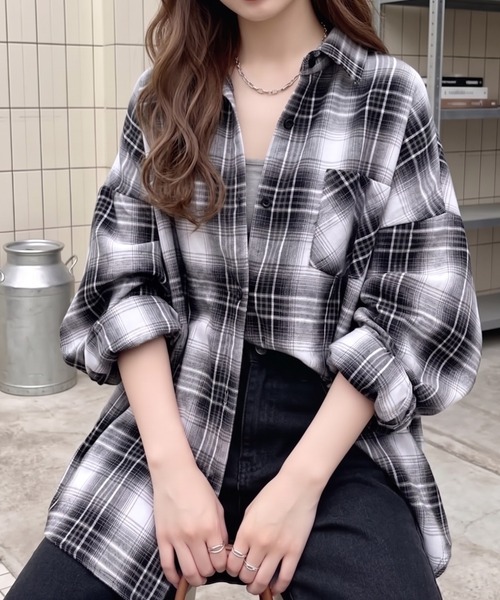 Ada.(エイダ)の「オーバーサイズ ヴィンテージライク チェックシャツ(シャツ/ブラウス・レディース・グリーン/ネイビー/ブルー/ブラック/ブラウン/グレー/アイボリー・M/L)」の3枚目の写真