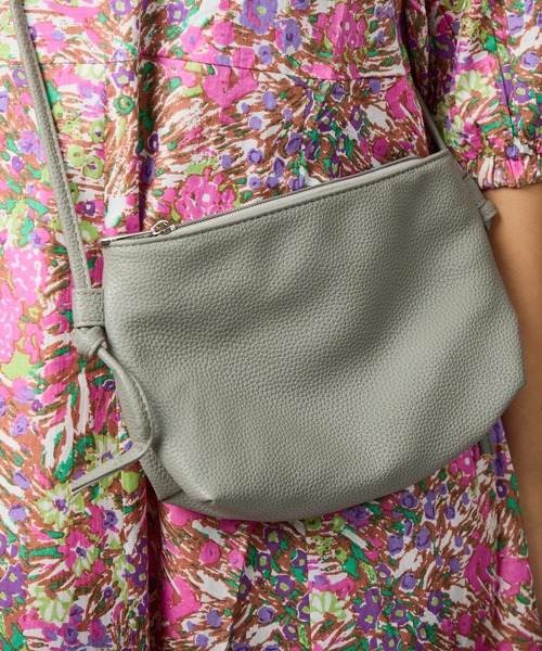 salle de bal（サルデバル）の「エコレザー ミニ ショルダーバッグ SDI 622 08812347（ショルダーバッグ・レディース・グレイッシュベージュ/グレー/ラベンダー/シルバー/ブラック・FREE）」の20枚目の写真