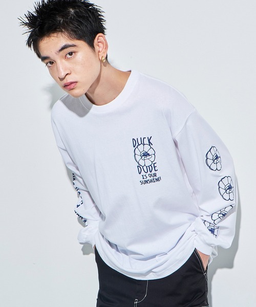 WEGO(ウィゴー)の「WEGO/DUCKDUDE SUNFLOWER ロンT(Tシャツ/カットソー・メンズ・ブラック/ホワイト・MEDIUM/LARGE)」の11枚目の写真