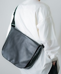 improves（インプローブス）の「合成皮革 メッセンジャーバッグ（ショルダーバッグ）」