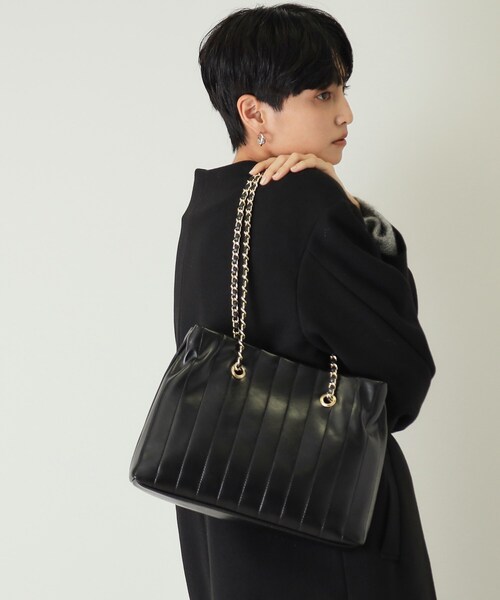 OPAQUE.CLIP(オペークドットクリップ)の「◆ストライプキルトチェーンショルダーバッグ(ショルダーバッグ・レディース・アイボリー/ブラック/ボルドー・00)」の6枚目の写真