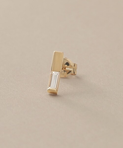 COCOSHNIK(ココシュニック)の「K10ダイヤモンド バケットカットレクタングル スタッドピアス(ピアス(両耳用)・レディース・イエローゴールド・00)」の9枚目の写真