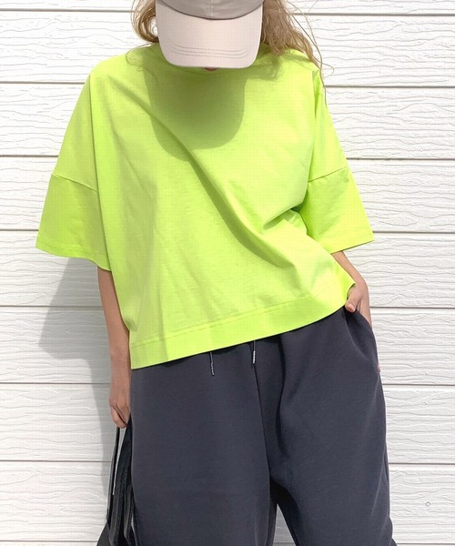 Q(キュー)の「ドライタッチコットンT(Tシャツ/カットソー・レディース・ライム/ホワイト/チャコールグレー・MEDIUM)」の1枚目の写真