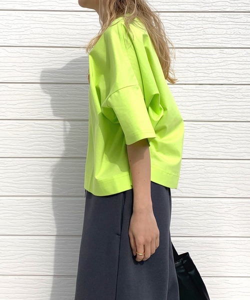 Q(キュー)の「ドライタッチコットンT(Tシャツ/カットソー・レディース・ライム/ホワイト/チャコールグレー・MEDIUM)」の8枚目の写真