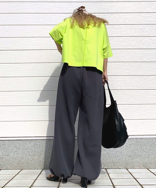 Q(キュー)の「ドライタッチコットンT(Tシャツ/カットソー・レディース・ライム/ホワイト/チャコールグレー・MEDIUM)」の21枚目の写真