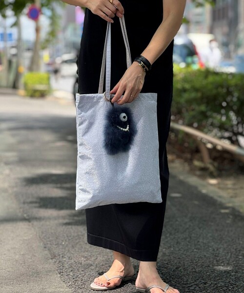 NOLLEY’S（ノーリーズ）の「キララメバッグ（トートバッグ・レディース・ゴールド/チャコールグレー/ブラック/ネイビー/グレイッシュベージュ/シルバー・FREE）」の7枚目の写真