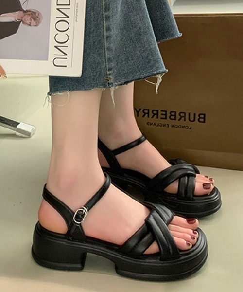 SallyLunn(サリーラン)の「ダッドシューズサンダル(サンダル・レディース・ブラック/アイボリー・22.5cm/23cm/23.5cm)」の5枚目の写真