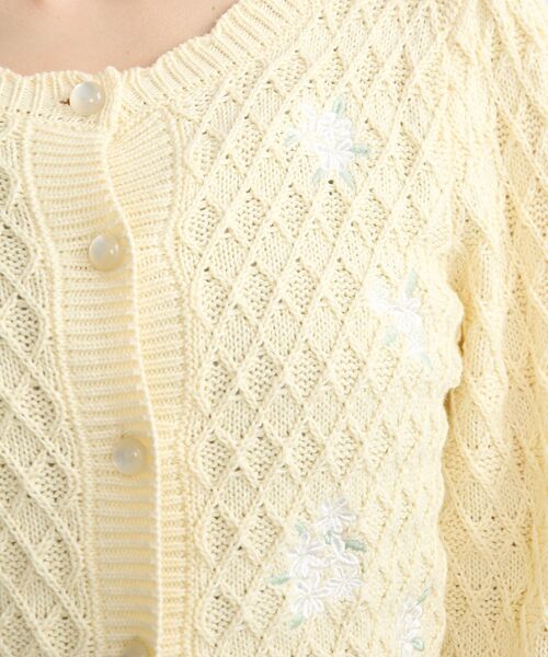 earth music&ecology（アースミュージックアンドエコロジー）の「フラワー刺繍カーディガン（カーディガン/ボレロ・レディース・イエロー/アイボリー/サックスブルー・FREE）」の19枚目の写真