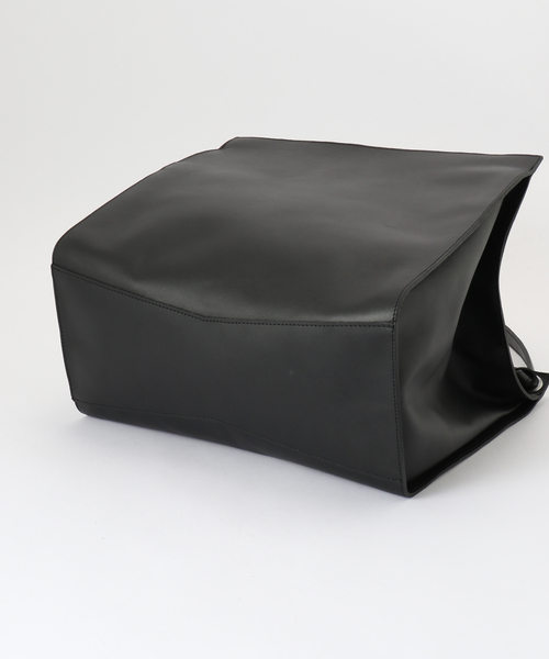 ITTI(イッチ)の「【ITTI/イッチ】HERRIE BOX ONE HANDLE BAG(ショルダーバッグ・レディース・ブラック・FREE)」の11枚目の写真