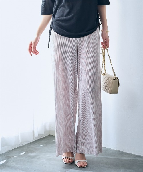 SMILE LAND（スマイルランド）の「プリーツ風プリントワイドストレートパンツ＜大きいサイズ有＞【OtonaSMILE】（その他パンツ・レディース・ベージュ系・5L/4L/3L/LL/M）」の19枚目の写真