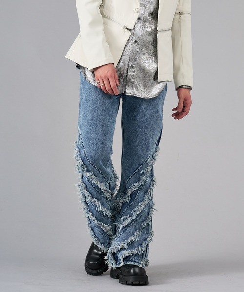REGIEVO(レジエボ)の「フリンジフレアデニムパンツ(デニムパンツ・メンズ・ブラック/インディゴブルー・LARGE/MEDIUM)」の3枚目の写真