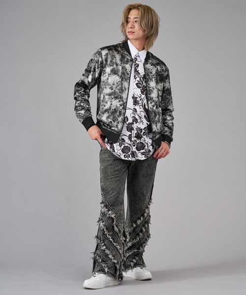 REGIEVO(レジエボ)の「フリンジフレアデニムパンツ(デニムパンツ・メンズ・ブラック/インディゴブルー・LARGE/MEDIUM)」の12枚目の写真