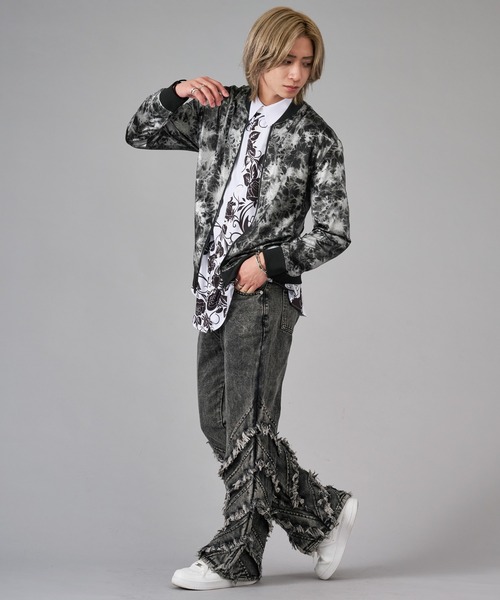 REGIEVO(レジエボ)の「フリンジフレアデニムパンツ(デニムパンツ・メンズ・ブラック/インディゴブルー・LARGE/MEDIUM)」の13枚目の写真