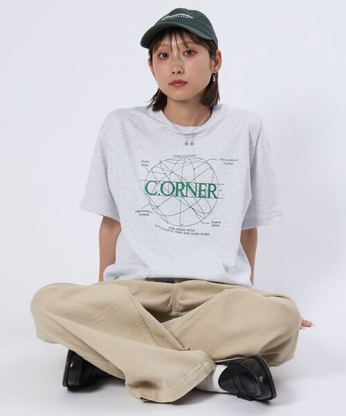 FFEIN(フェイン)の「【FFEIN(フェイン)】サークルアート線画プリントTシャツツ/ Tシャツ クルーネック 半袖 プリント サークルロゴ(Tシャツ/カットソー・メンズ・ブラック/ホワイト/ブラウン/イエロー/ネイビー/アッシュグレー/ライトブルー・SMALL/MEDIUM/LARGE)」の13枚目の写真
