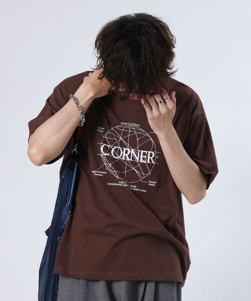 FFEIN(フェイン)の「【FFEIN(フェイン)】サークルアート線画プリントTシャツツ/ Tシャツ クルーネック 半袖 プリント サークルロゴ(Tシャツ/カットソー・メンズ・ブラック/ホワイト/ブラウン/イエロー/ネイビー/アッシュグレー/ライトブルー・SMALL/MEDIUM/LARGE)」の18枚目の写真