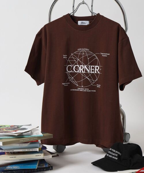 FFEIN(フェイン)の「【FFEIN(フェイン)】サークルアート線画プリントTシャツ / 男女兼用 レギュラーサイズ ワンポイント シンプル アートT(Tシャツ/カットソー・メンズ・ブラック/ホワイト/ブラウン/イエロー/ネイビー・SMALL/MEDIUM/LARGE)」の11枚目の写真