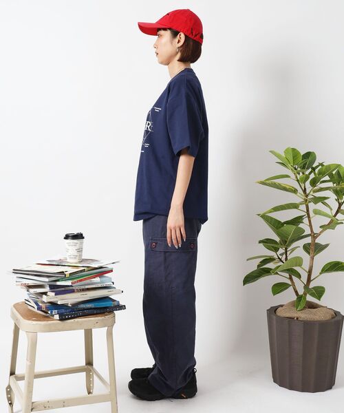 FFEIN(フェイン)の「【FFEIN(フェイン)】サークルアート線画プリントTシャツ / 男女兼用 レギュラーサイズ ワンポイント シンプル アートT(Tシャツ/カットソー・メンズ・ブラック/ホワイト/ブラウン/イエロー/ネイビー・SMALL/MEDIUM/LARGE)」の19枚目の写真