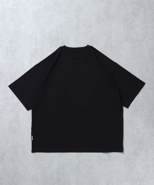 FFEIN(フェイン)の「【FFEIN(フェイン)】サークルアート線画プリントTシャツ / 男女兼用 レギュラーサイズ ワンポイント シンプル アートT(Tシャツ/カットソー・メンズ・ブラック/ホワイト/ブラウン/イエロー/ネイビー・SMALL/MEDIUM/LARGE)」の9枚目の写真