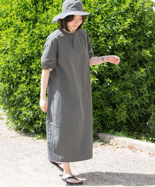 EKAL(エカル)の「『撥水/UVカット/UR TECH』 ナイロンタッサーワンピース(ワンピース・レディース・ネイビー/グレー/ブルー/ベージュ系その他/ブラウン・ONE)」の16枚目の写真