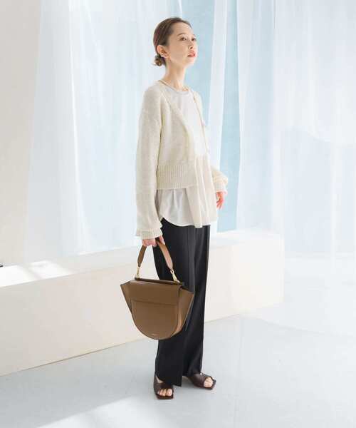 URBAN RESEARCH ROSSO WOMEN（アーバンリサーチ　ロッソ）の「ペプラムドッキングプルオーバー（Tシャツ/カットソー・レディース・ブラック/アイボリー・FREE）」の22枚目の写真