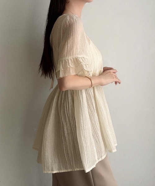 Meiru（メイル）の「シアーペプラムブラウス（シャツ/ブラウス・レディース・アイボリー/ブラック/ホワイト・LARGE/MEDIUM/SMALL）」の5枚目の写真